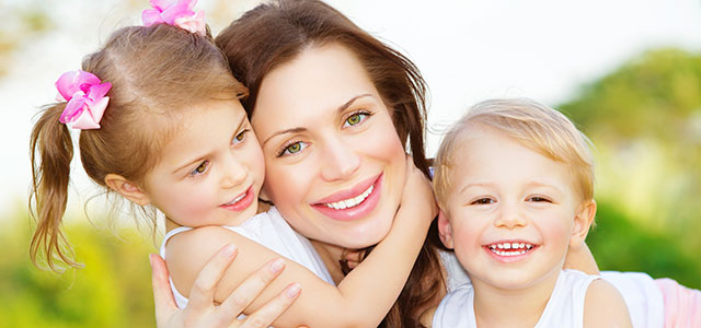 madre-con-hijos-p